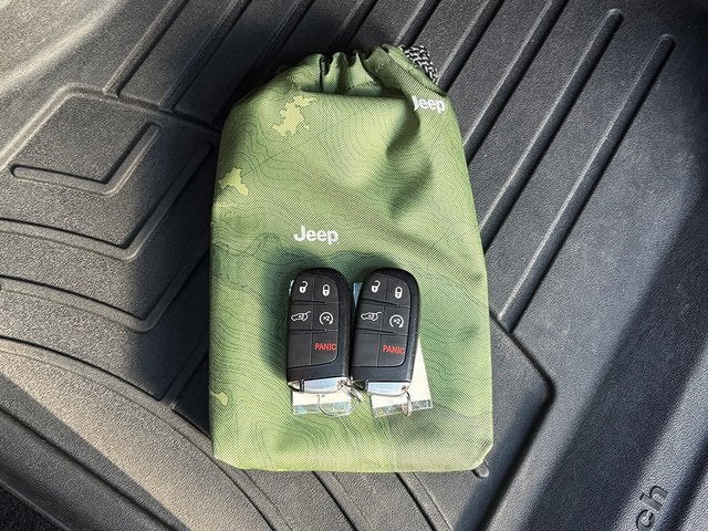 2021 Jeep Grand Cherokee Laredo X 4x4