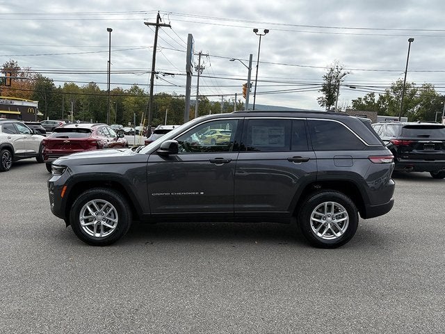 2025 Jeep Grand Cherokee GRAND CHEROKEE LAREDO X 4X4