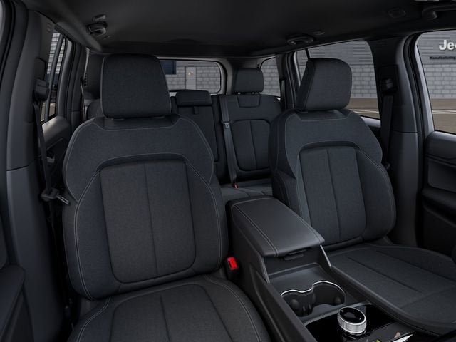 2026 Jeep Grand Cherokee GRAND CHEROKEE LAREDO 4X4