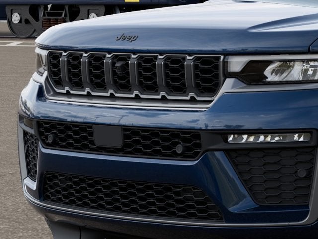 2027 Jeep Grand Cherokee GRAND CHEROKEE LIMITED RESERVE 4X4
