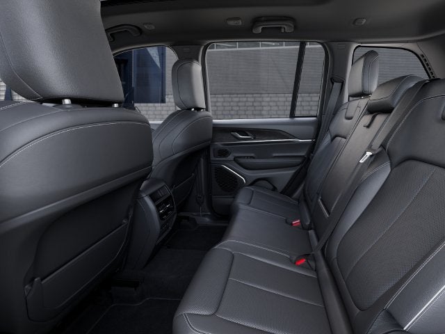 2027 Jeep Grand Cherokee GRAND CHEROKEE LIMITED RESERVE 4X4