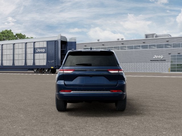 2027 Jeep Grand Cherokee GRAND CHEROKEE LIMITED RESERVE 4X4