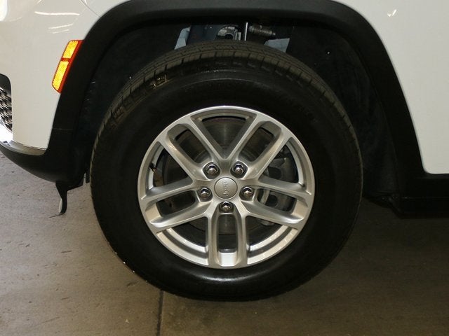 2023 Jeep Grand Cherokee L Laredo X 4x4