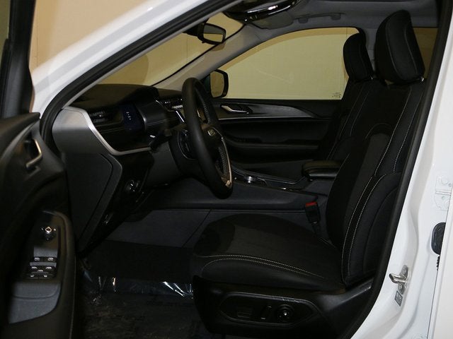 2023 Jeep Grand Cherokee L Laredo X 4x4