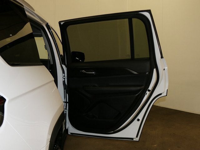 2023 Jeep Grand Cherokee L Laredo X 4x4