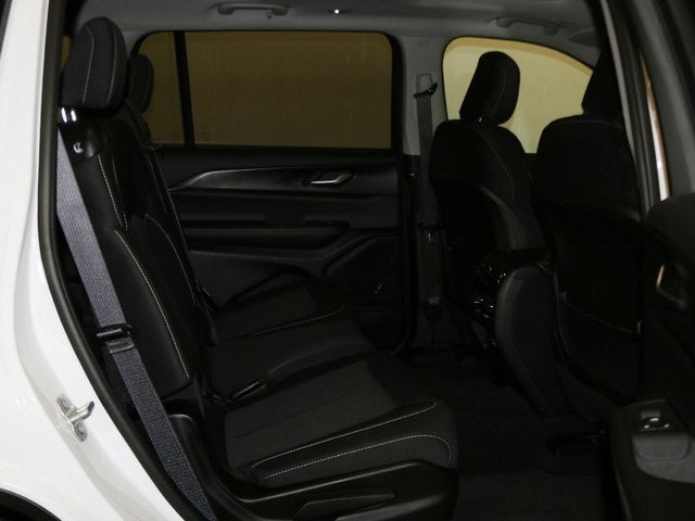 2023 Jeep Grand Cherokee L Laredo X 4x4