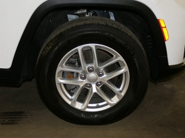 2023 Jeep Grand Cherokee L Laredo X 4x4