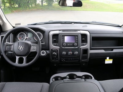 2024 RAM Ram 1500 Classic RAM 1500 CLASSIC TRADESMAN QUAD CAB 4X4 6'4' BOX