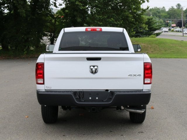 2024 RAM Ram 1500 Classic RAM 1500 CLASSIC TRADESMAN QUAD CAB 4X4 6'4' BOX
