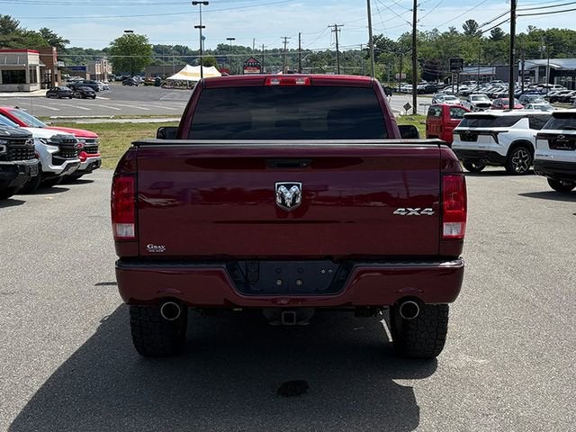 2018 RAM 1500 Express Quad Cab 4x4 6'4' Box