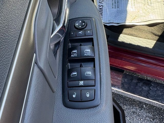 2017 RAM 1500 Big Horn Crew Cab 4x4 6'4' Box