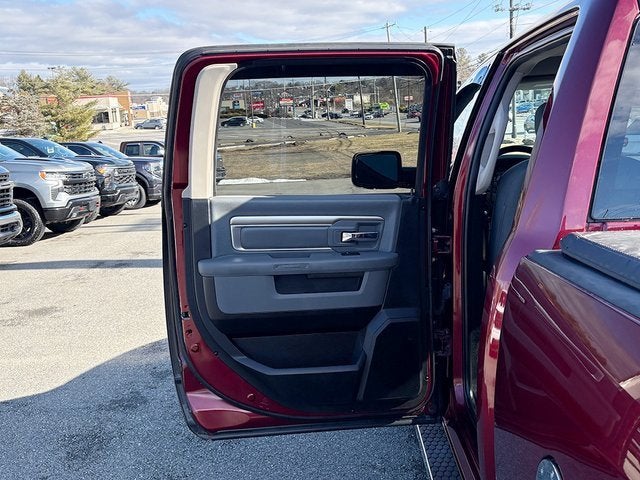 2017 RAM 1500 Big Horn Crew Cab 4x4 6'4' Box