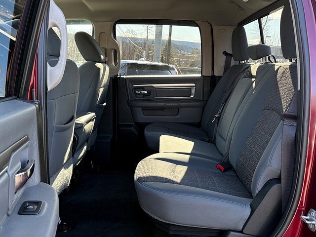 2017 RAM 1500 Big Horn Crew Cab 4x4 6'4' Box