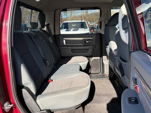 2017 RAM 1500 Big Horn Crew Cab 4x4 6'4' Box