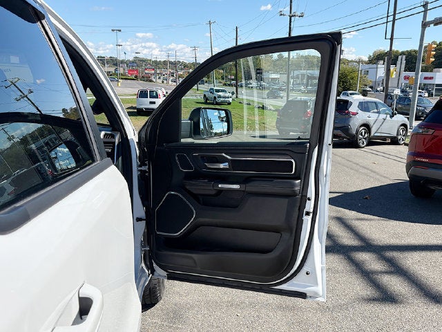 2023 RAM 1500 Laramie Crew Cab 4x4 5'7' Box