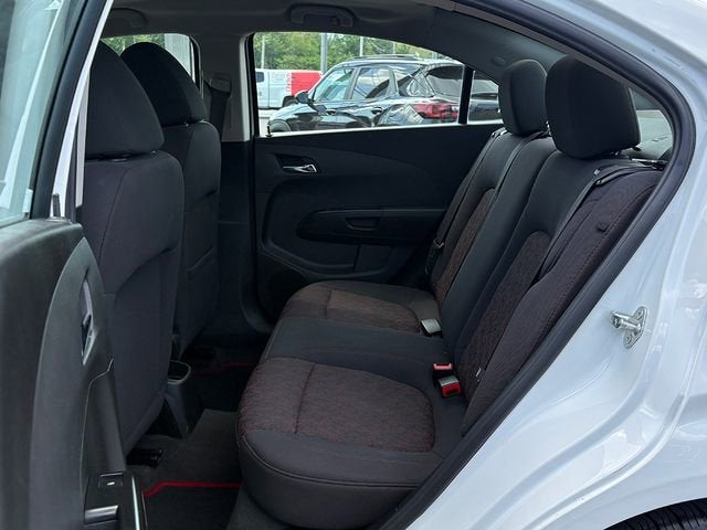 2020 Chevrolet Sonic FWD Sedan LT