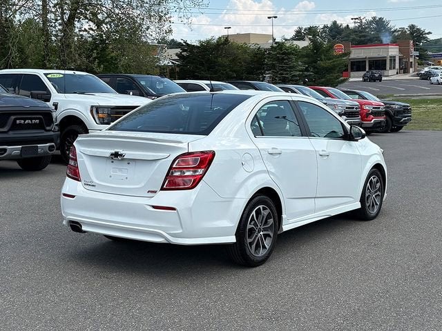 2020 Chevrolet Sonic FWD Sedan LT