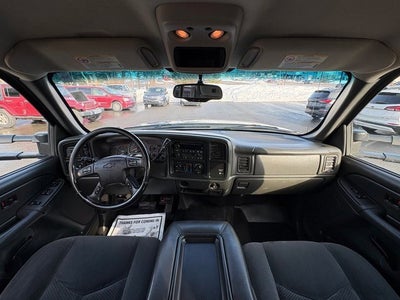 2005 Chevrolet Silverado 3500 Chassis LS