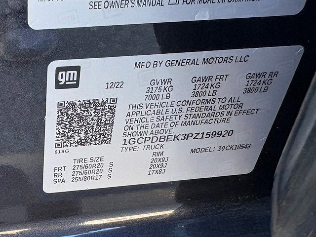 2023 Chevrolet Silverado 1500 4WD Crew Cab Short Bed Custom