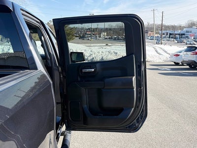 2023 Chevrolet Silverado 1500 4WD Crew Cab Short Bed Custom