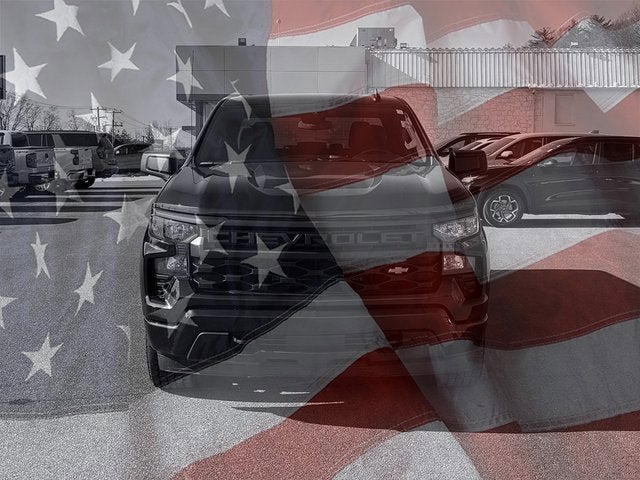 2023 Chevrolet Silverado 1500 4WD Crew Cab Short Bed Custom