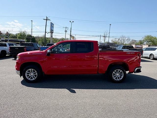 2022 Chevrolet Silverado 1500 4WD Crew Cab Short Bed LT with 2FL