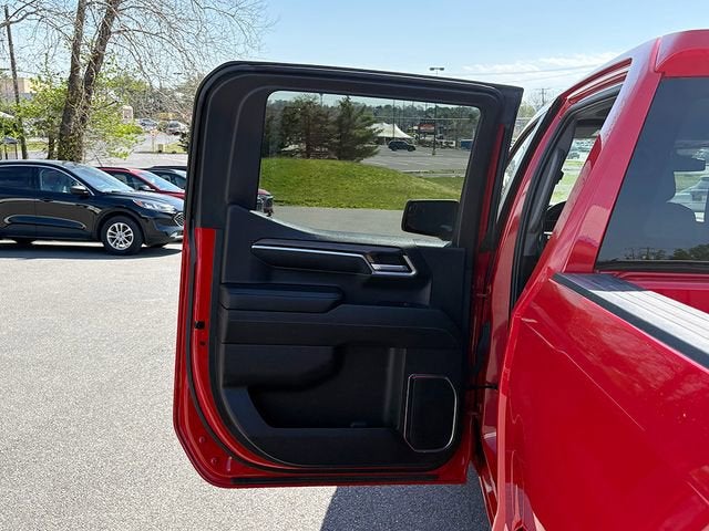 2022 Chevrolet Silverado 1500 4WD Crew Cab Short Bed LT with 2FL