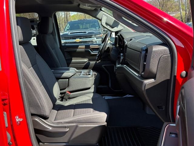 2022 Chevrolet Silverado 1500 4WD Crew Cab Short Bed LT with 2FL