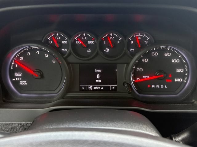 2022 Chevrolet Silverado 1500 4WD Double Cab Standard Bed Custom