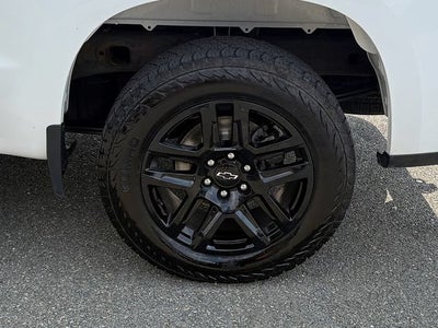 2022 Chevrolet Silverado 1500 4WD Double Cab Standard Bed Custom