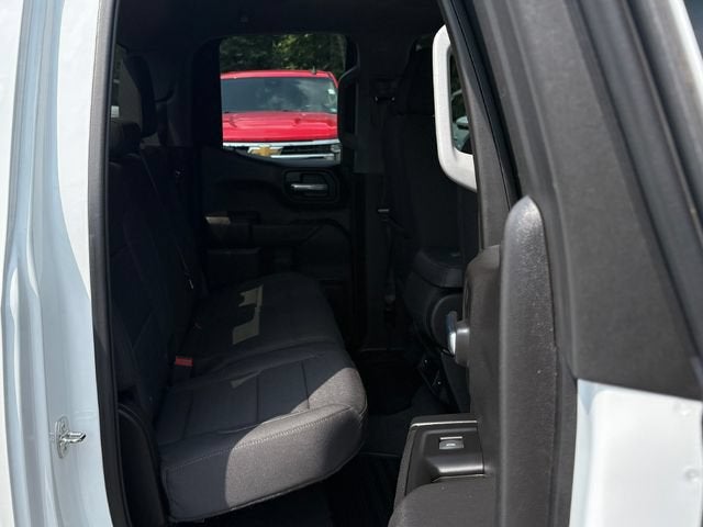 2022 Chevrolet Silverado 1500 4WD Double Cab Standard Bed Custom