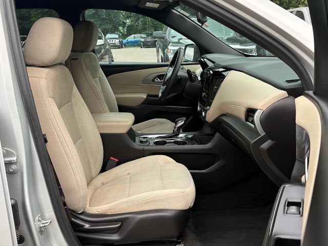 2022 Chevrolet Traverse FWD LS