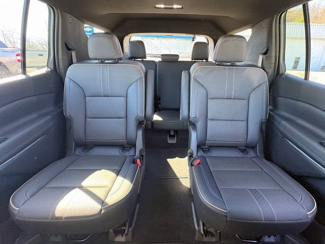 2025 Chevrolet Traverse AWD High Country