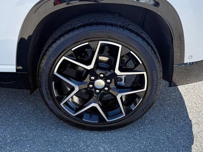 2025 Chevrolet Traverse AWD High Country