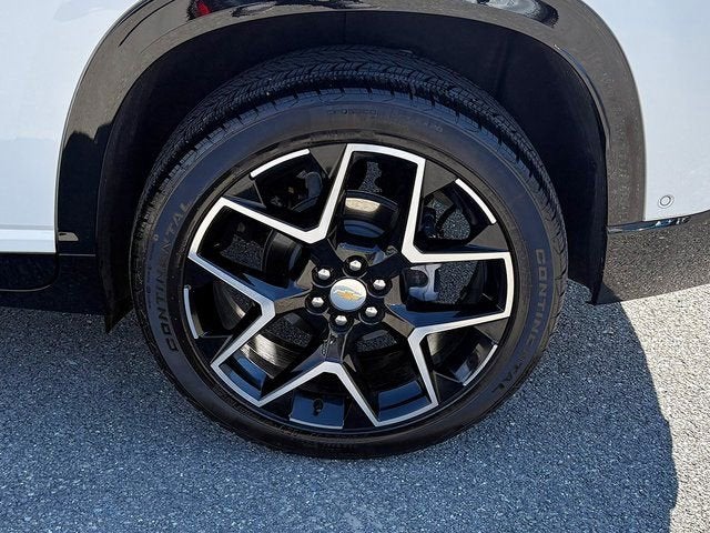 2025 Chevrolet Traverse AWD High Country