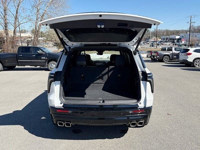 2025 Chevrolet Traverse AWD High Country