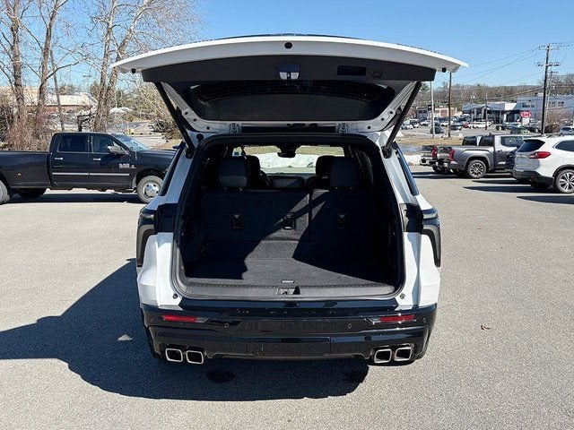 2025 Chevrolet Traverse AWD High Country