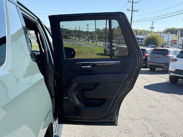 2025 Chevrolet Tahoe 4WD RST