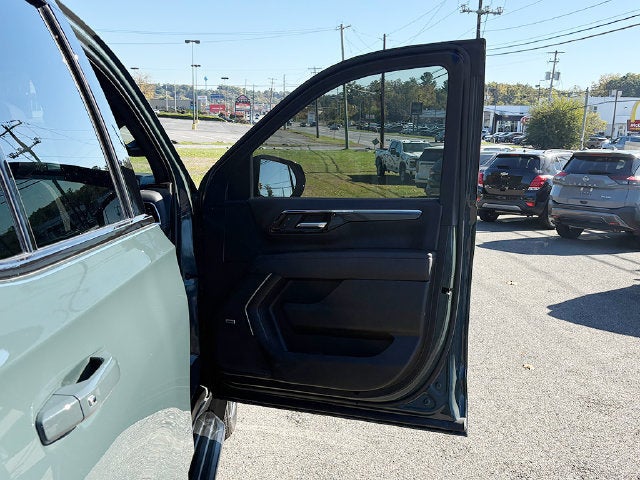 2025 Chevrolet Tahoe 4WD RST