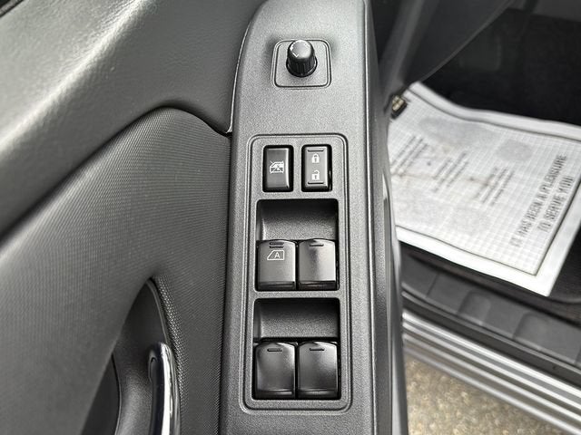 2024 Nissan Frontier SL