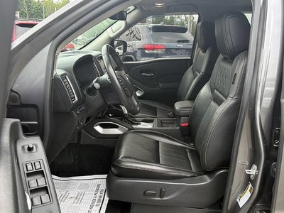 2024 Nissan Frontier SL