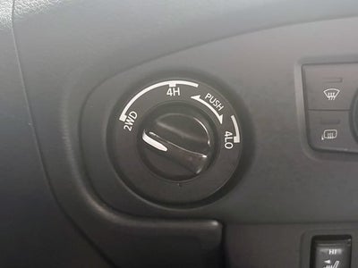 2024 Nissan Frontier SL