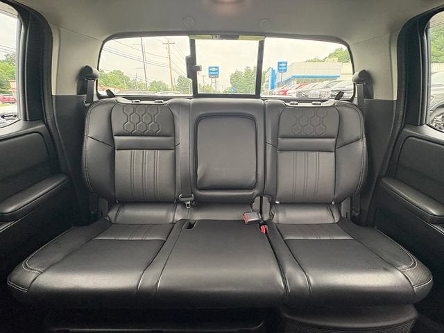 2024 Nissan Frontier SL