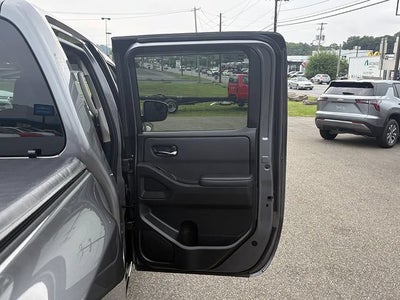 2024 Nissan Frontier SL