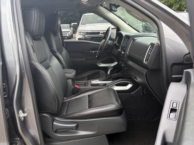 2024 Nissan Frontier SL