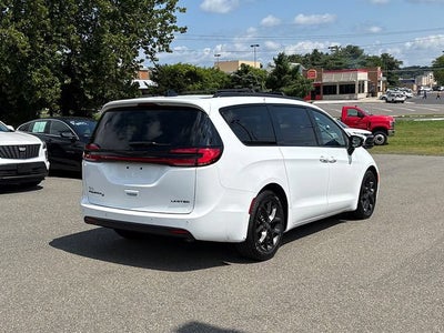 2025 Chrysler Pacifica Limited