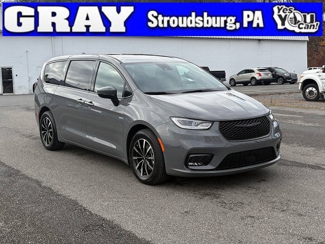 2023 Chrysler Pacifica Hybrid Touring L