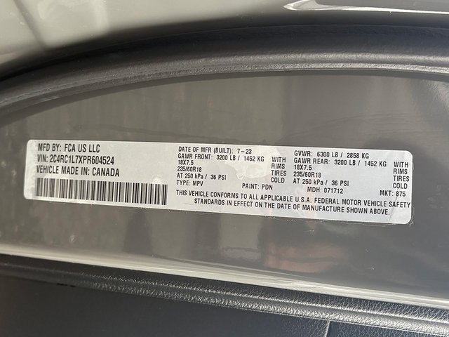 2023 Chrysler Pacifica Hybrid Touring L