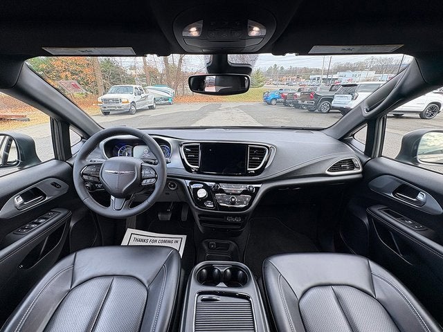 2023 Chrysler Pacifica Hybrid Touring L