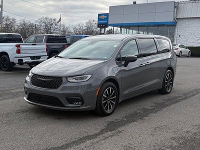 2023 Chrysler Pacifica Hybrid Touring L
